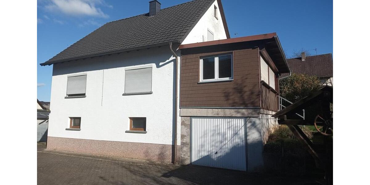 Einfamilienhaus Dellfeld - 6 Zimmer, 130 m&sup2;, 1.200&euro; | Angebot:26568338