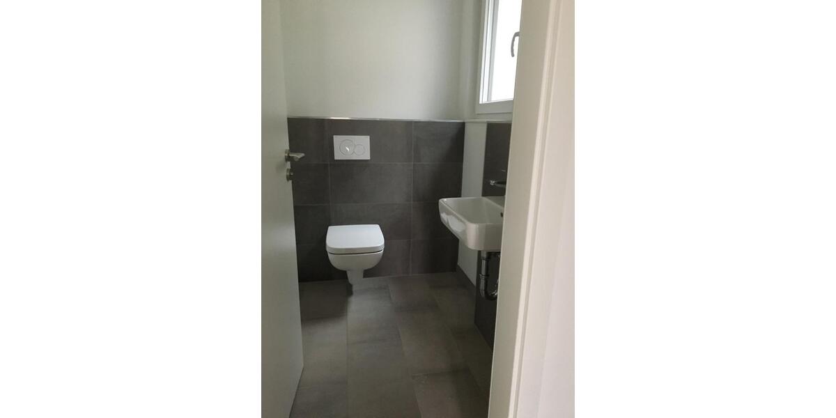 Moderne Doppelhaushälfte: Wohnen und Arbeiten mitten im Grünen 5 zimmer