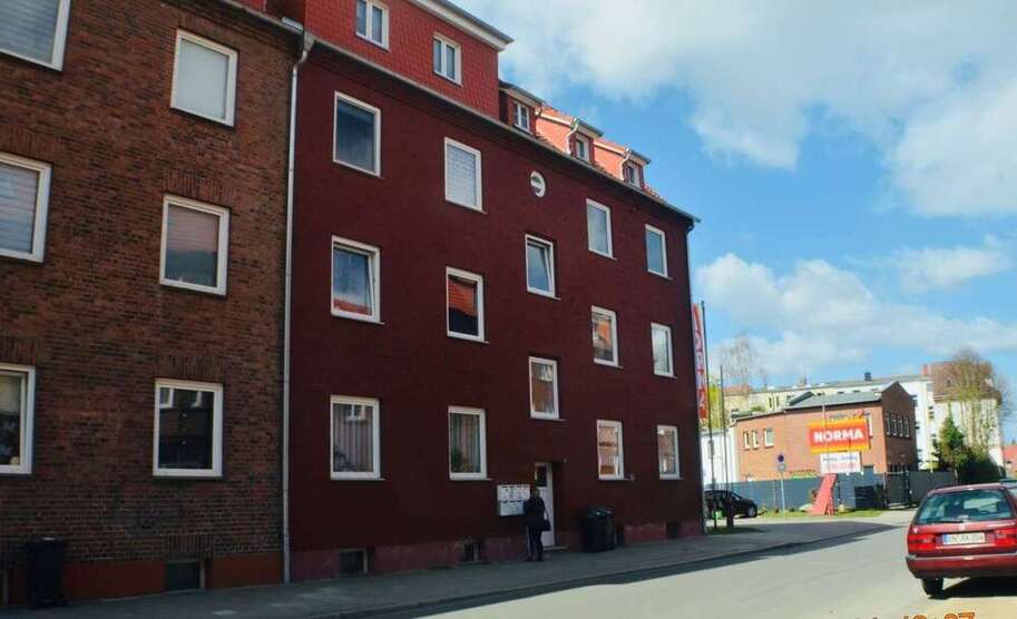 Haus zum Kaufen in Schwerin 895.000 € 529.32 m²