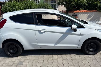 Ford Fiesta 213.000 km 1.790 &euro; Langquaid OT Niederleierndorf 84085