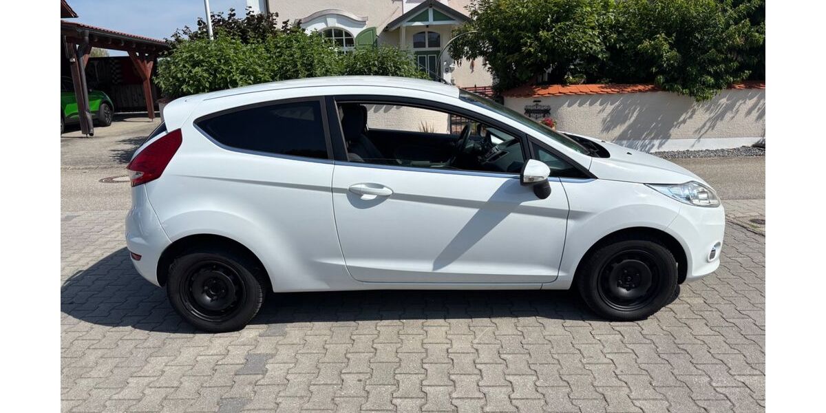 Ford Fiesta 213.000 km 1.790 &euro; Langquaid OT Niederleierndorf 84085