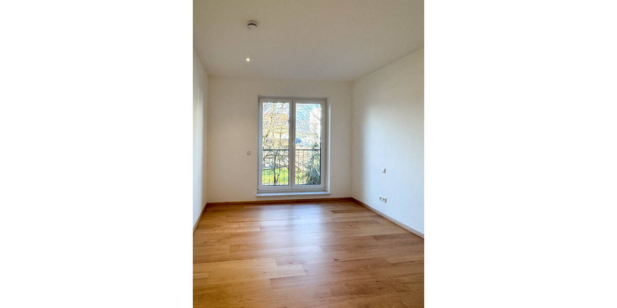 Etagenwohnung Rosenheim Innenstadt - 4 Zimmer, 132 m&sup2;, 1.980&euro; | Angebot:26361248