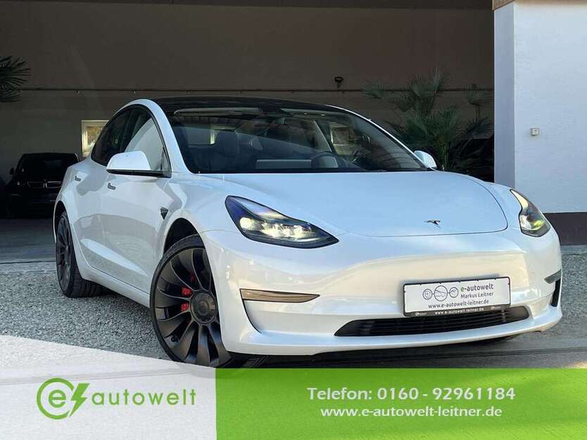 Tesla Model 3 62.500 km 34.880 € Landau a.d.Isar 94405