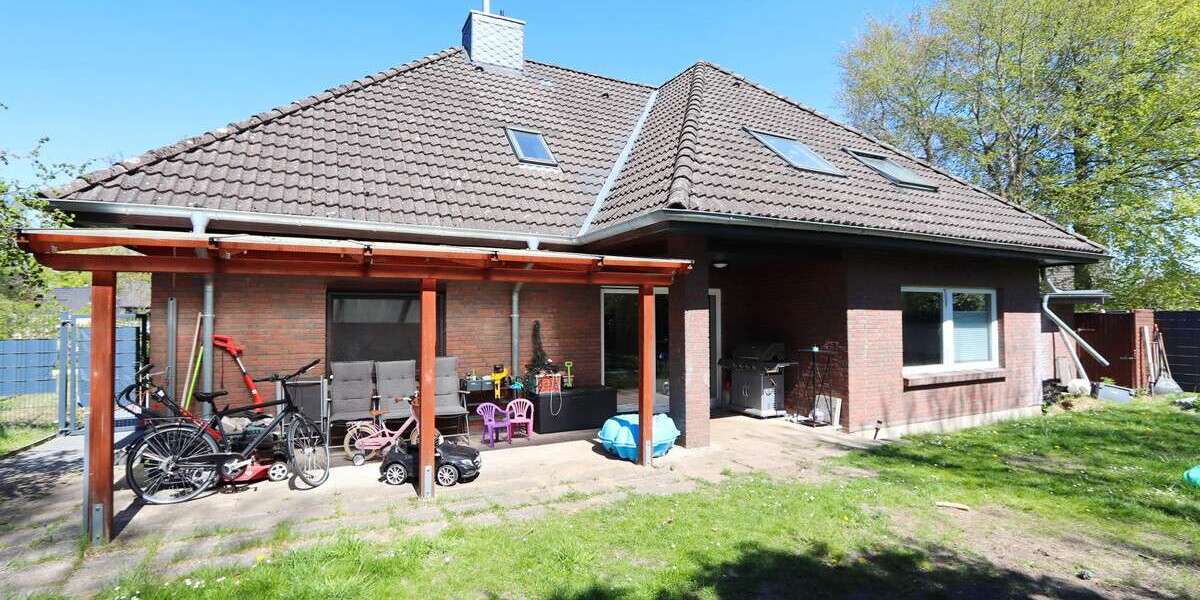 Einfamilienhaus Schmalfeld - 6 Zimmer, 179 m&sup2;, 419.000&euro; | Angebot:26698602