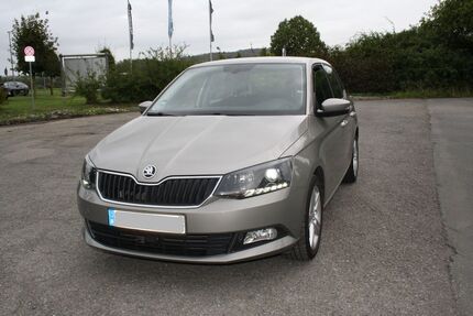 Skoda Fabia 87.300 km 8.800 &euro; Detmold 32758