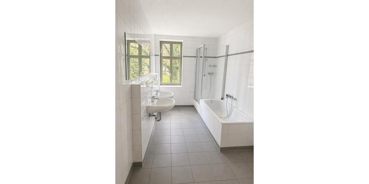 Etagenwohnung Weimar - 5 Zimmer, 186 m&sup2;, 1.950&euro; | Angebot:26394964