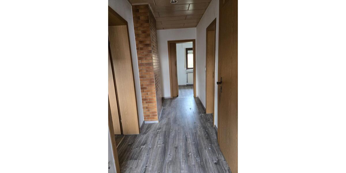 Einfamilienhaus Raunheim - 5 Zimmer, 130 m&sup2;, 2.500&euro; | Angebot:25436713