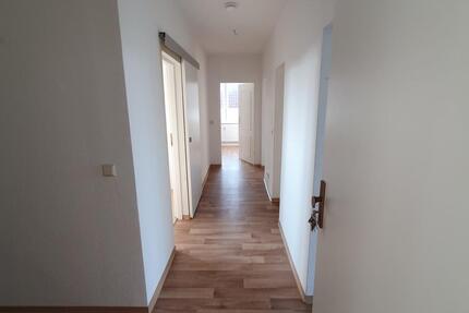Wohnung Seehausen (Altmark) - 3 Zimmer, 69 m&sup2;, 400&euro; | Angebot:24795076