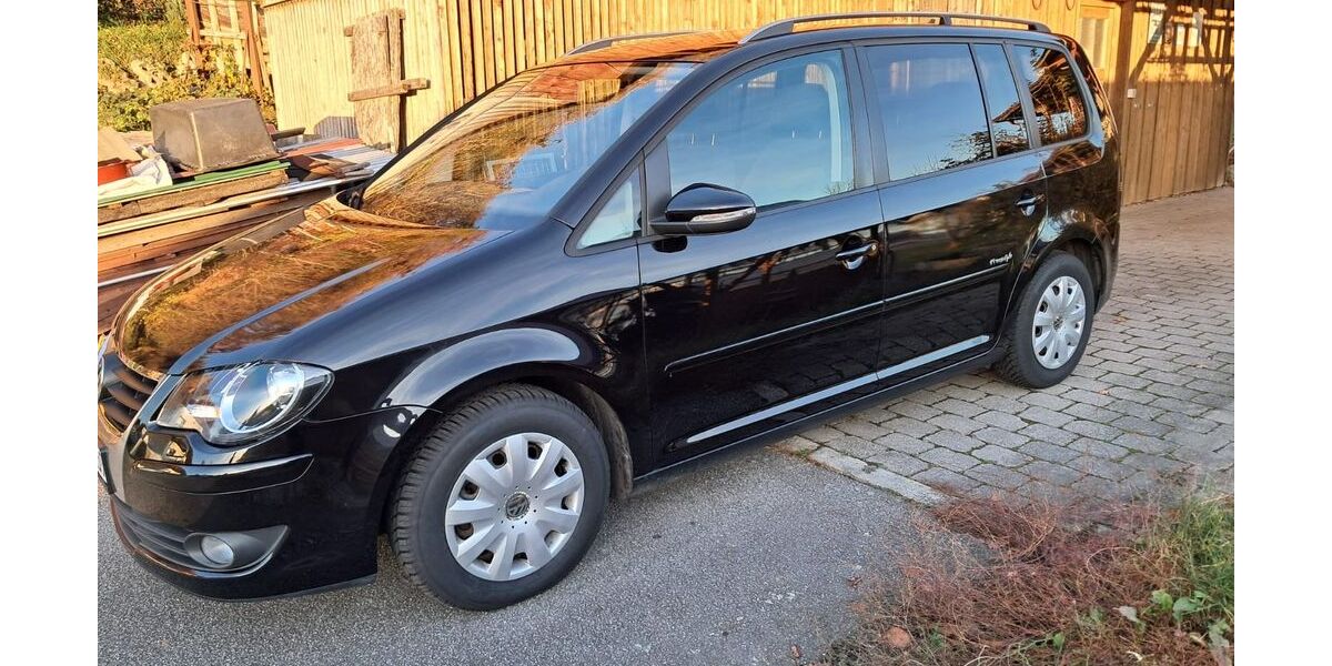 VW Touran 104.000 km 7.499 &euro; Passau 94034