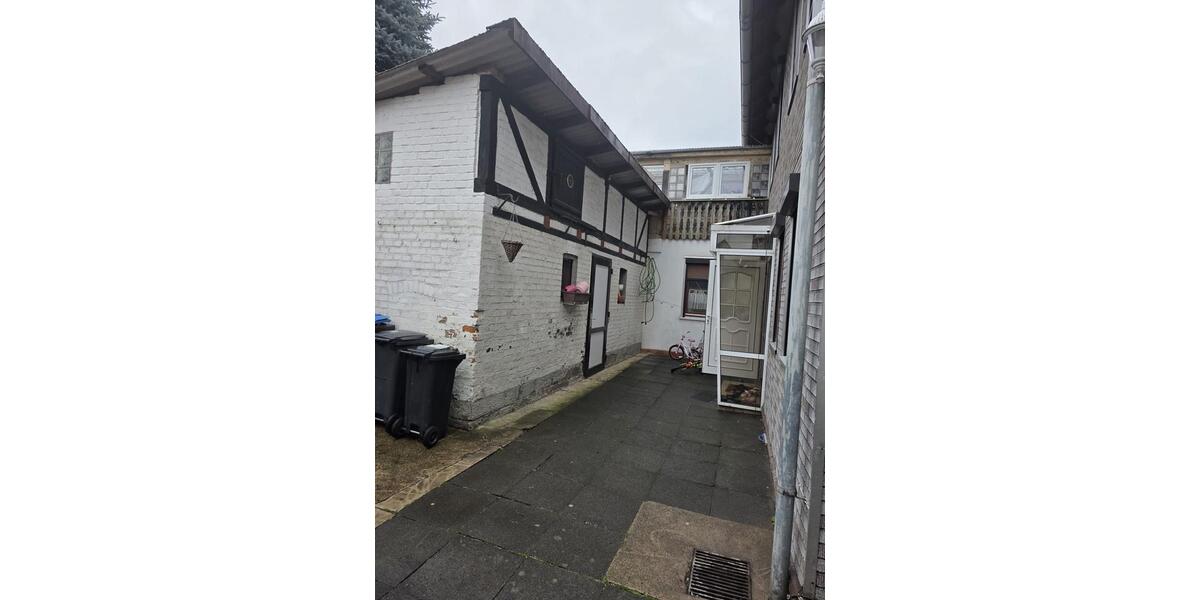 Einfamilienhaus Einbeck - 11 Zimmer, 253 m&sup2;, 1.200&euro; | Angebot:26500466