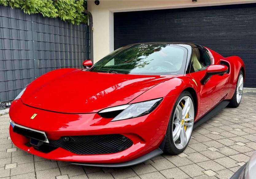 Ferrari 296 GTS 5.000 km 289.999 € München 81827