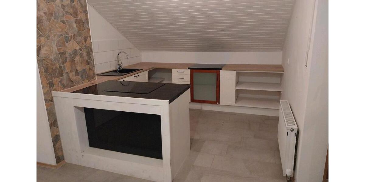 Dachgeschoßwohnung Geiselhöring - 4 Zimmer, 89 m&sup2;, 800&euro; | Angebot:25310536