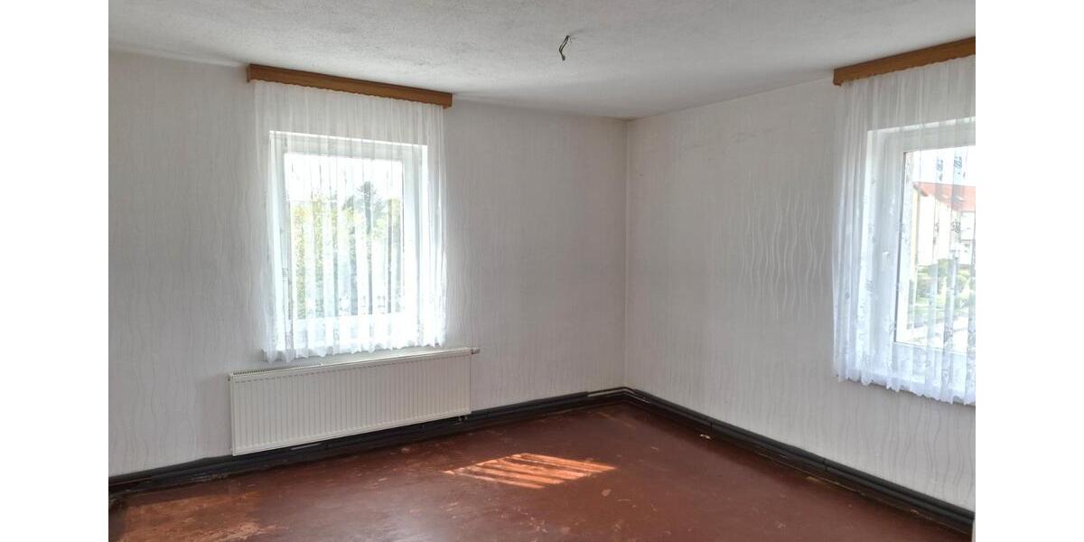 Etagenwohnung Artern - 3 Zimmer, 61 m&sup2;, 350&euro; | Angebot:25872428