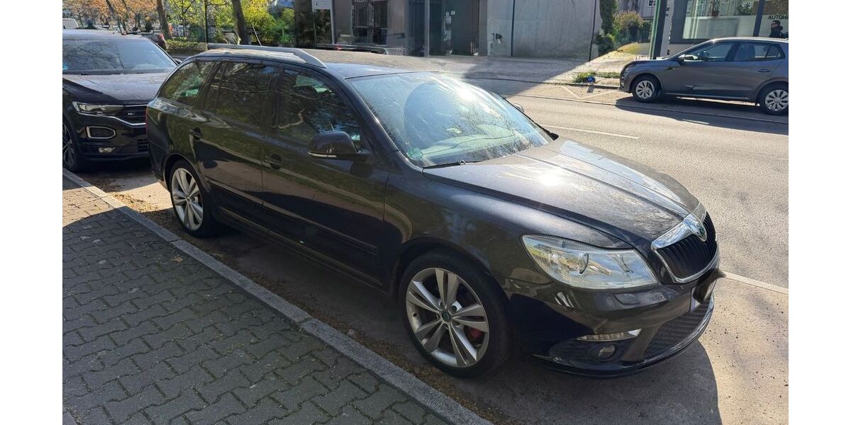 Skoda Octavia 146.592 km 8.000 &euro; Berlin 12045