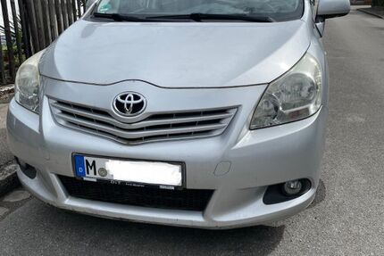 Toyota Verso 143.000 km 6.789 &euro; München 80939