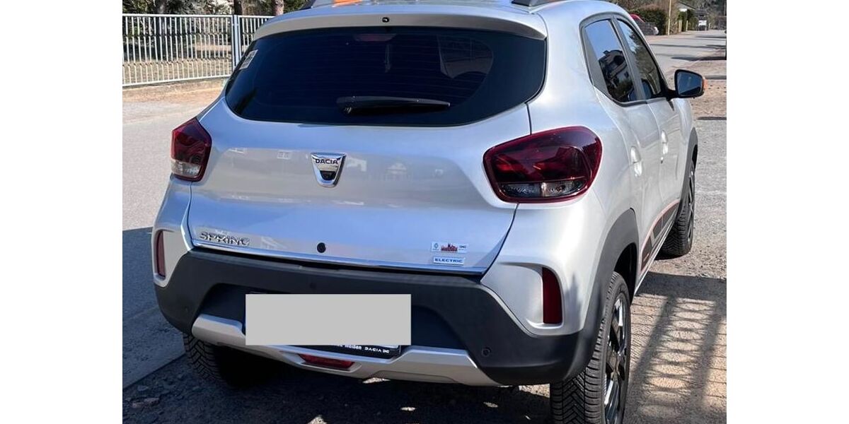 Dacia Spring 25.000 km 10.700 &euro; Coswig 01640