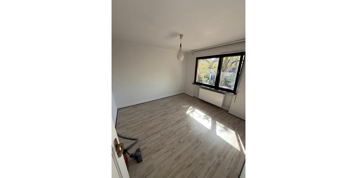Doppelhaushälfte Neu-Isenburg Isenburg - 3 Zimmer, 110 m&sup2;, 2.200&euro; | Angebot:25924202