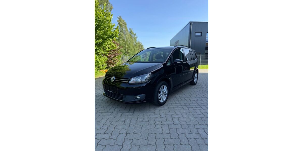VW Touran 129.998 km 11.670 &euro; Jesteburg 21266