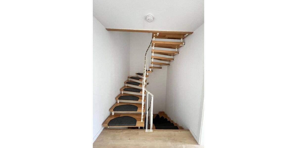 Reihenmittelhaus Flensburg Mürwik - 6 Zimmer, 150 m&sup2;, 1.500&euro; | Angebot:26891857