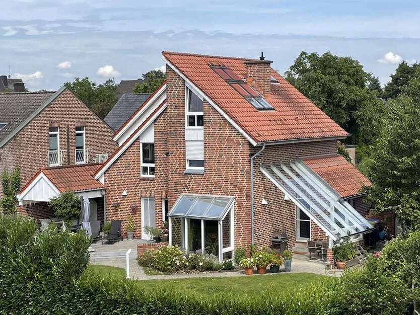 Haus zum Kaufen in Brüggen 649.500 € 150 m²