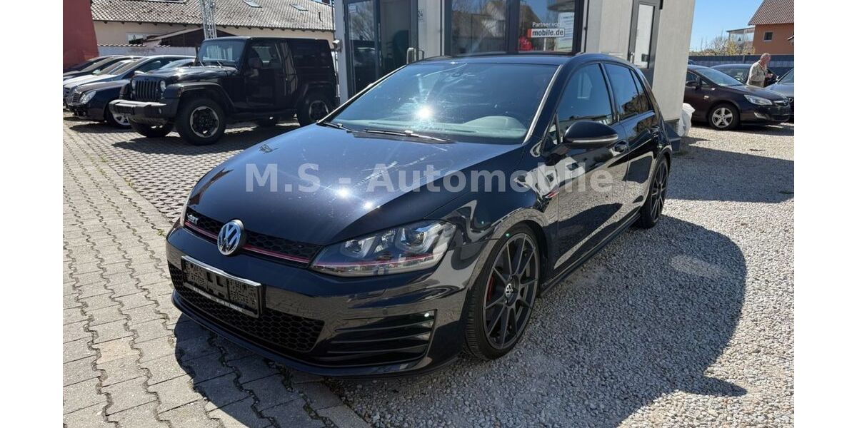 VW Golf 137.366 km 13.999 &euro; Cham 93413