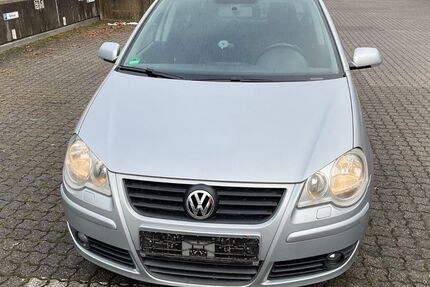 VW Polo 124.000 km 2.690 € Feldkirchen 85622