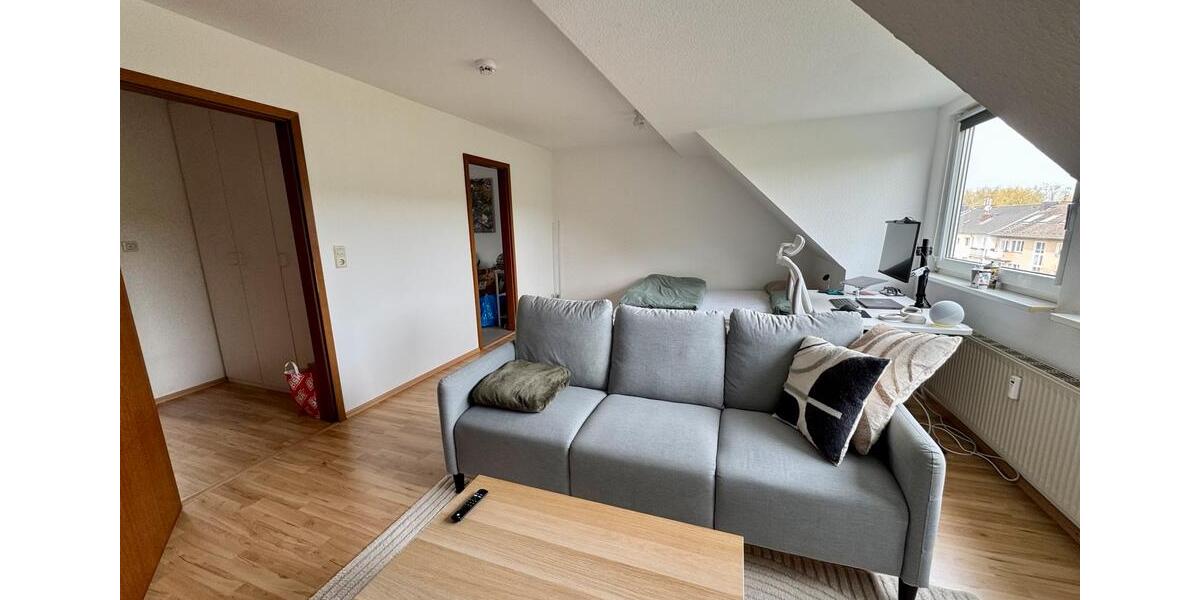 Dachgeschoßwohnung Köln Nippes - 1 Zimmer, 41 m&sup2;, 578&euro; | Angebot:26311904