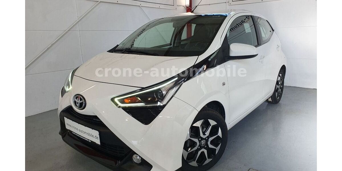 Toyota Aygo (X) 52.159 km 9.495 &euro; Wuppertal 42349