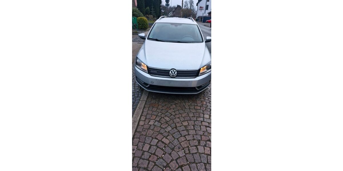 VW Passat 218.000 km 5.890 &euro; Essen 45357