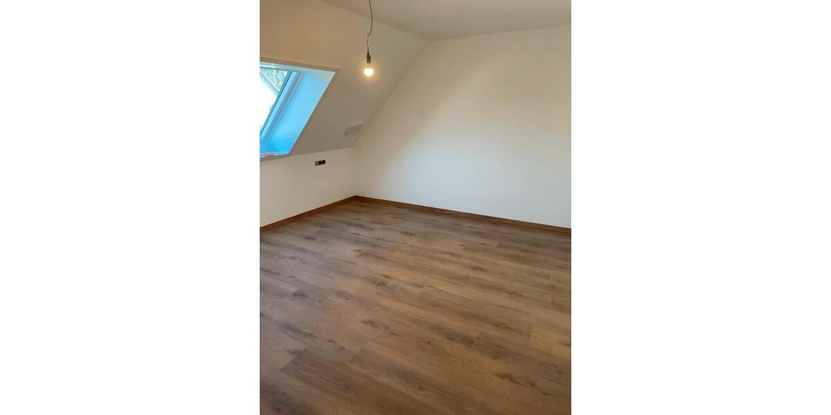 Dachgeschoßwohnung Bad Waldsee - 2.5 Zimmer, 42 m&sup2;, 750&euro; | Angebot:26326706