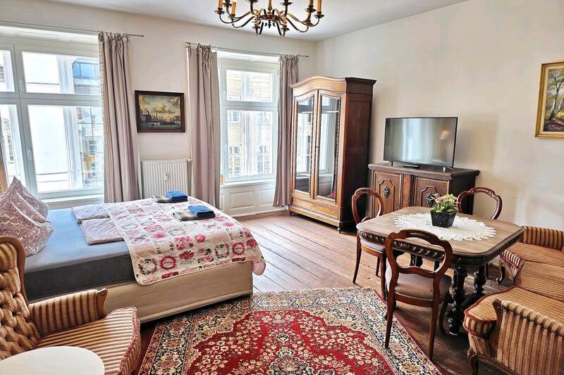 Einfamilienhaus Wismar Altstadt - 12 Zimmer, 322 m&sup2;, 900.000&euro; | Angebot:27018331