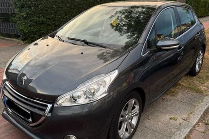 Peugeot 208 122.000 km 6.300 € Bremen 28259