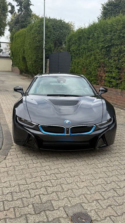 BMW i8 83.500 km 66.000 € Grevenbroich 41515