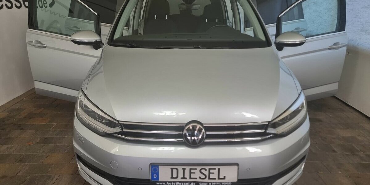 VW Touran Highline BMT DSG LED AHK ACC Navi 7-Sitze 91.700 km 26.900 &euro; Garrel 49681