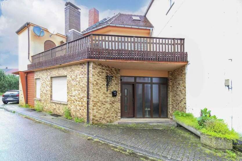 Haus zum Kaufen in Nünschweiler 230.000 € 371.97 m²