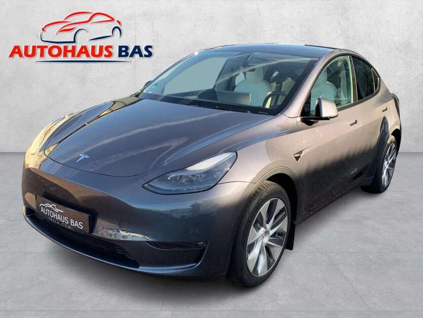 Tesla Model Y 67.472 km 33.350 € Kaarst 41564