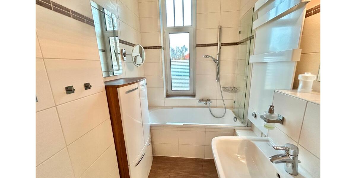 Elegante 5-Zimmer-Altbauwohnung mit Balkon in begehrter Lage Magdeburgs 5 zimmer