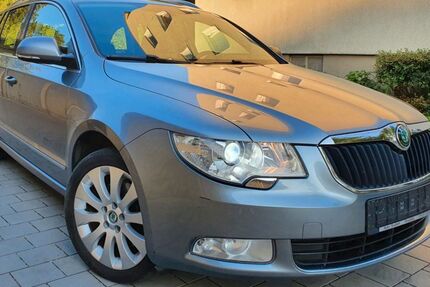 Skoda Superb 236.200 km 5.990 € München 81549