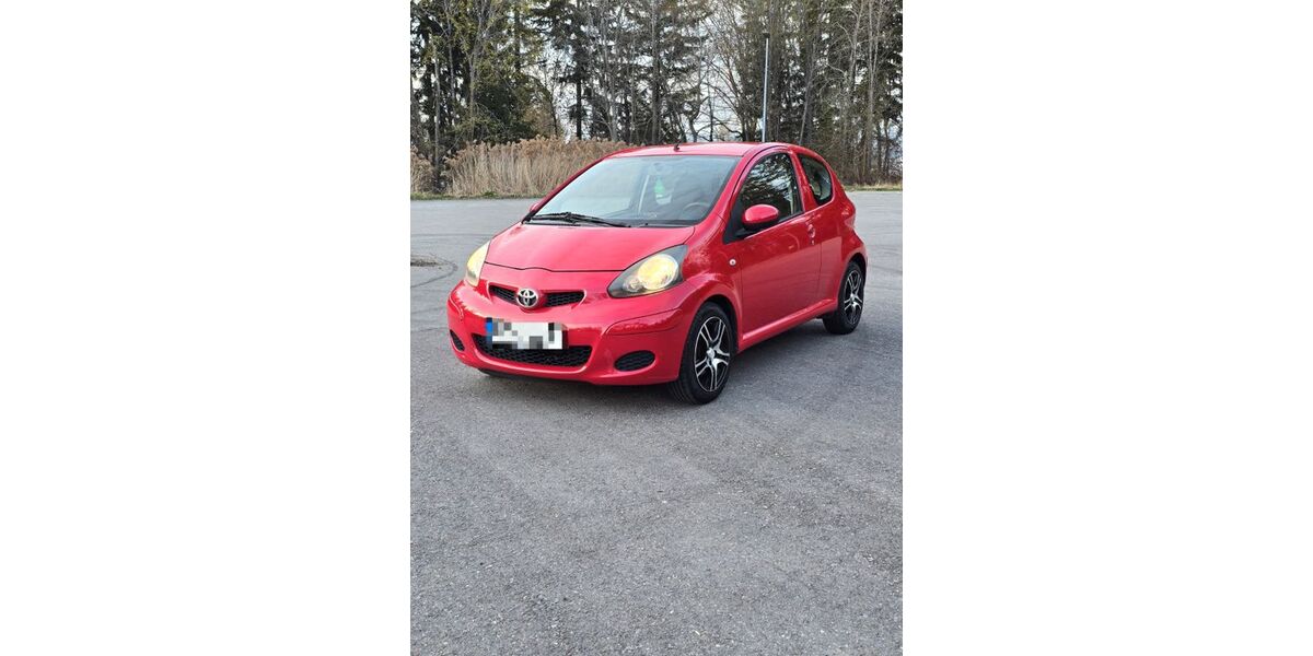 Toyota Aygo (X) 110.252 km 4.000 &euro; Hechingen 72379