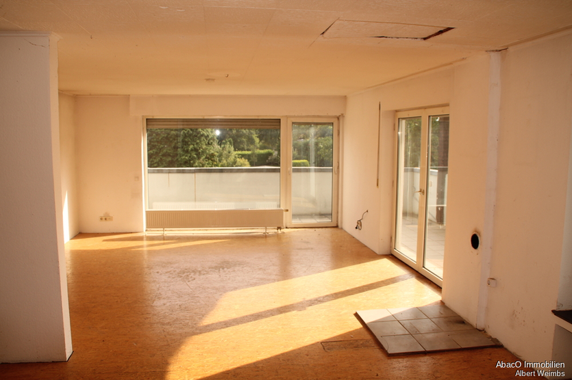 Haus: 2 Wohnungen, 2 Eingänge, 2 Terrassen. Platz für 2 Generationen! 6 zimmer