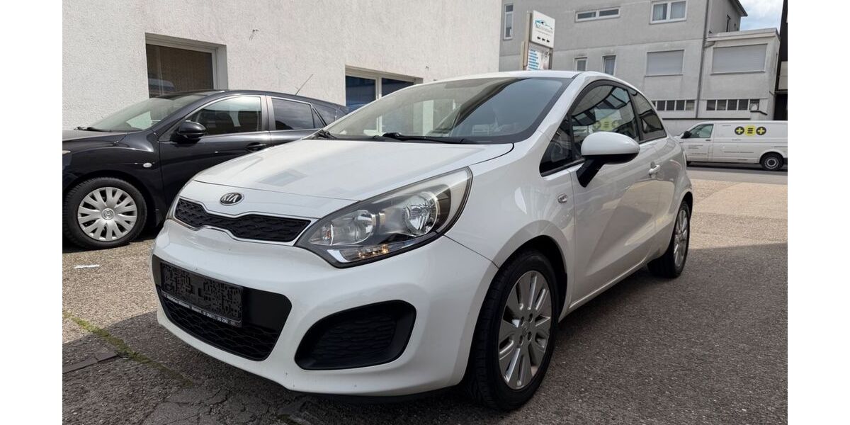 Kia Rio 73.000 km 3.900 &euro; Mannheim 68309
