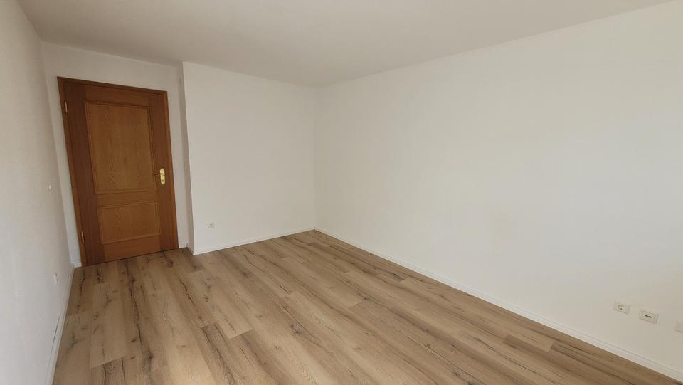 Erdgeschoßwohnung Westhausen - 3.5 Zimmer, 104 m&sup2;, 1.000&euro; | Angebot:26247513