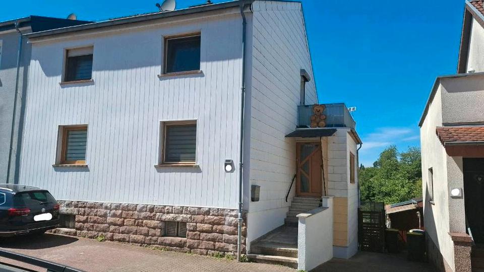 Doppelhaushälfte Heusweiler - 4 Zimmer, 125 m&sup2;, 220.000&euro; | Angebot:26902382