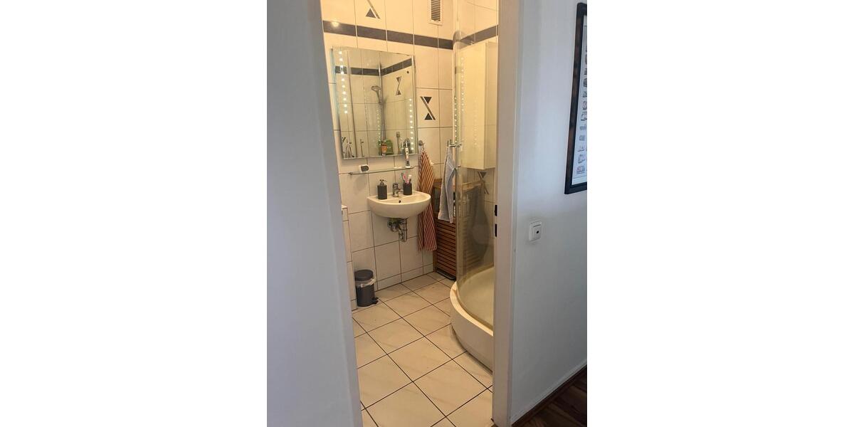 Vermietete Dachgeschoss Wohnung, rd. 50 qm 2 zimmer