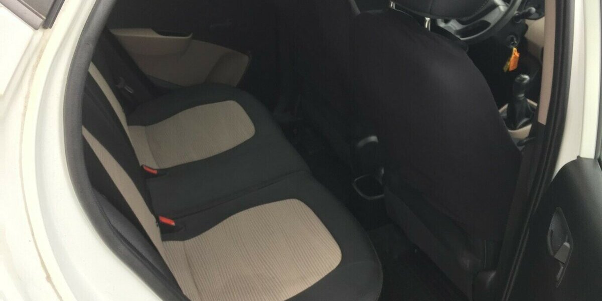 Hyundai i10 Klima,8 Fach Bereift ! 120.000 km 4.950 &euro; Himmelkron 95502