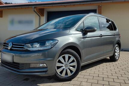 VW Touran 116.750 km 16.990 &euro; Oy-Mittelberg 87466