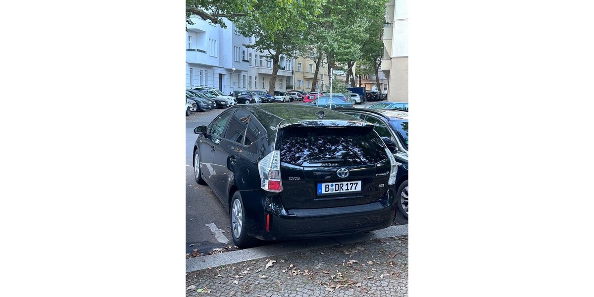 Toyota Prius Plus 244.000 km 8.250 € Berlin 10178
