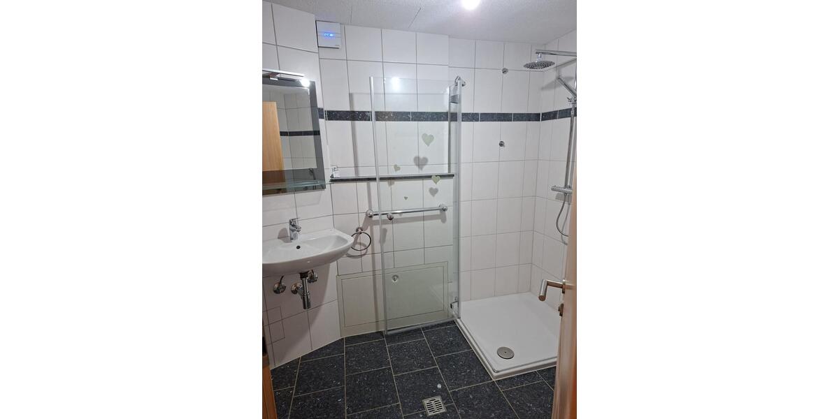Erdgeschoßwohnung Rottenburg am Neckar - 4 Zimmer, 110 m&sup2;, 320.000&euro; | Angebot:25172685