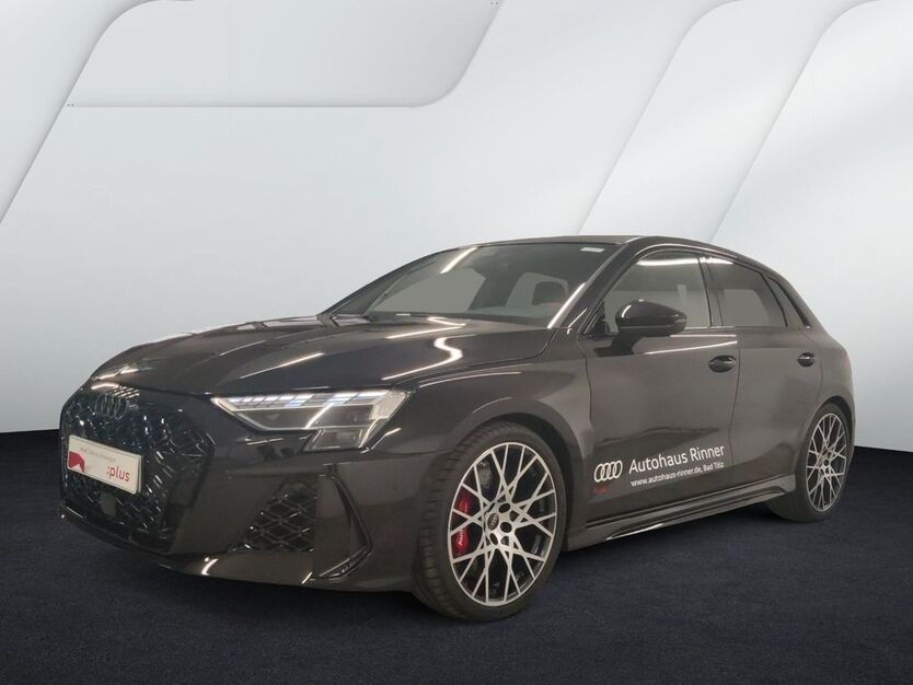 Audi RS3 2.100 km 72.990 € Bad Tölz 83646