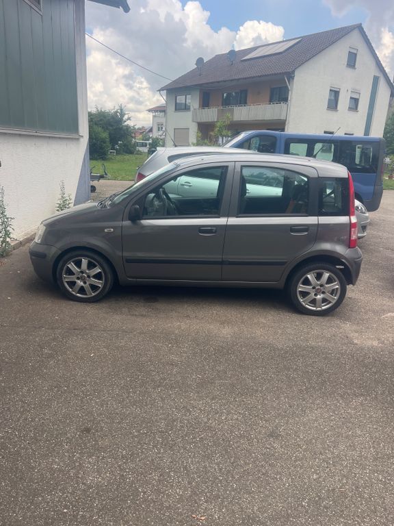 Fiat Panda 112.000 km 1.999 € Massenbachhausen 74252